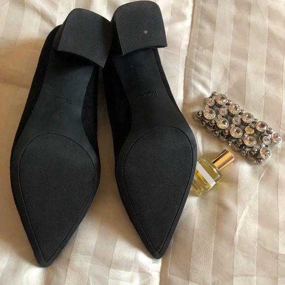 NWOT Royals Suede Block Heel Pump - Picture 4 of 6